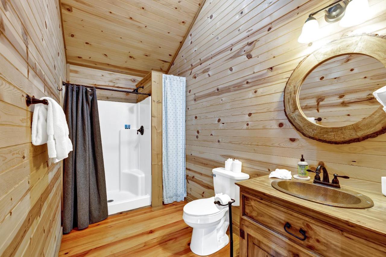 Rocky Ridge Cedar Cabin With Hot Tub & Amazing Views Crabapple Esterno foto